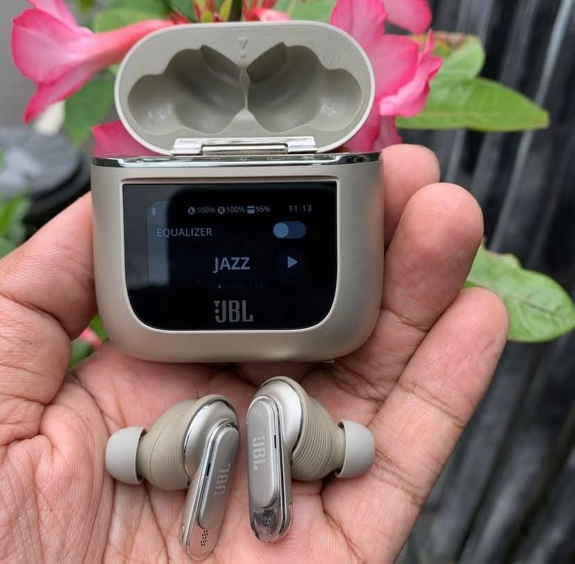 JBL Tour Pro 2
